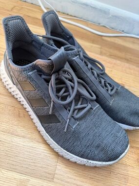 Men’s Size 13 Adidas Cloud Foam Comfort Sneakers